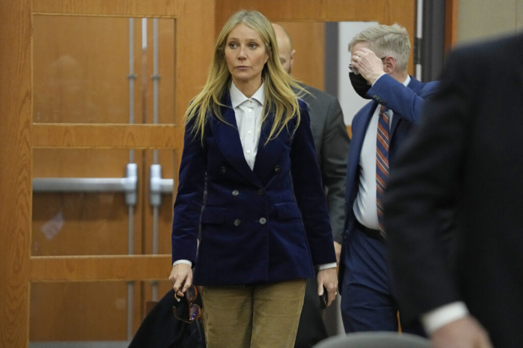 Gwyneth Paltrow na súdnom pojednávaní oblečená v štýle quiet luxury